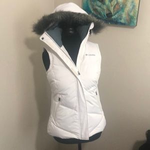 Columbia winter vest, never worn, size small